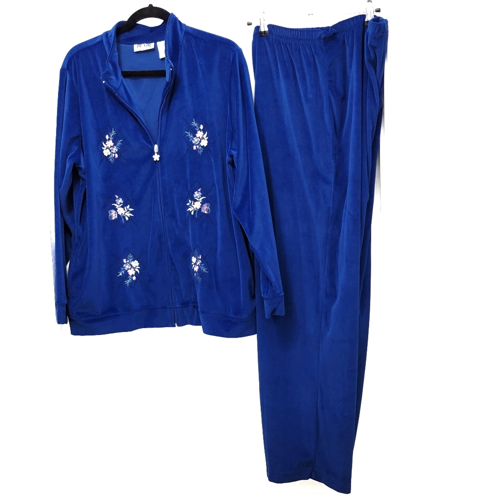 `P25625. Blair Blue 2-Piece Pant Suit